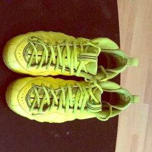 Nike fluorescent Foamposite
